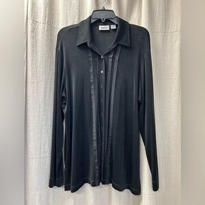 Chicos Traveler/ black button down top/ Size 3